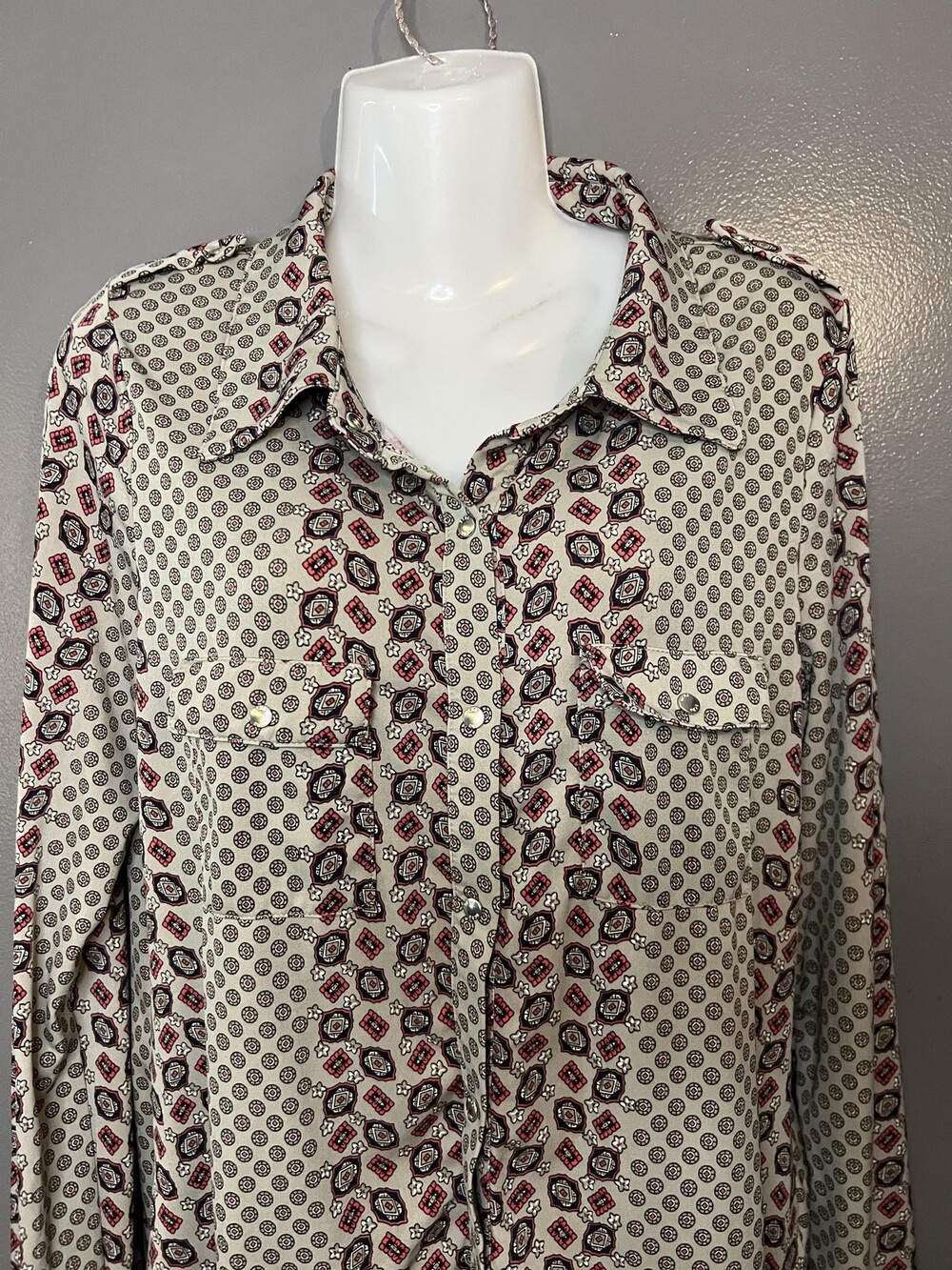 BCBGMAXAZRIA Shirt Womens Large Beige Geometric Button Front Long Sleeve Boho